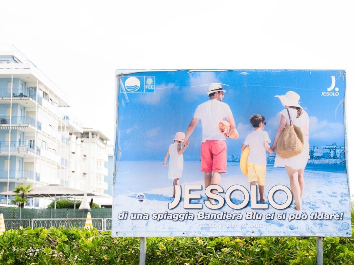 Family Hotel Alexander - Azzurro Club Lido di Jesolo Bagian luar foto